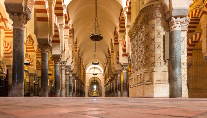 Guía de Córdoba - Encantadora y cautivadora belleza de la Mezquita y sus magníficos arco