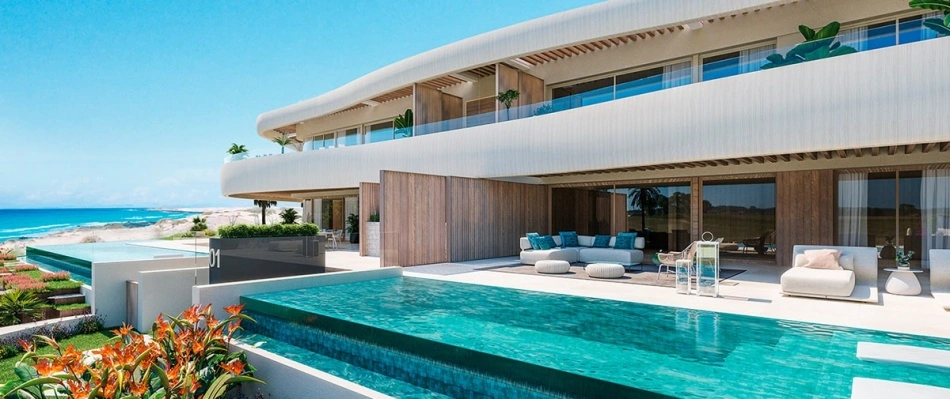 Piscina privada en una de las villas de Dunique